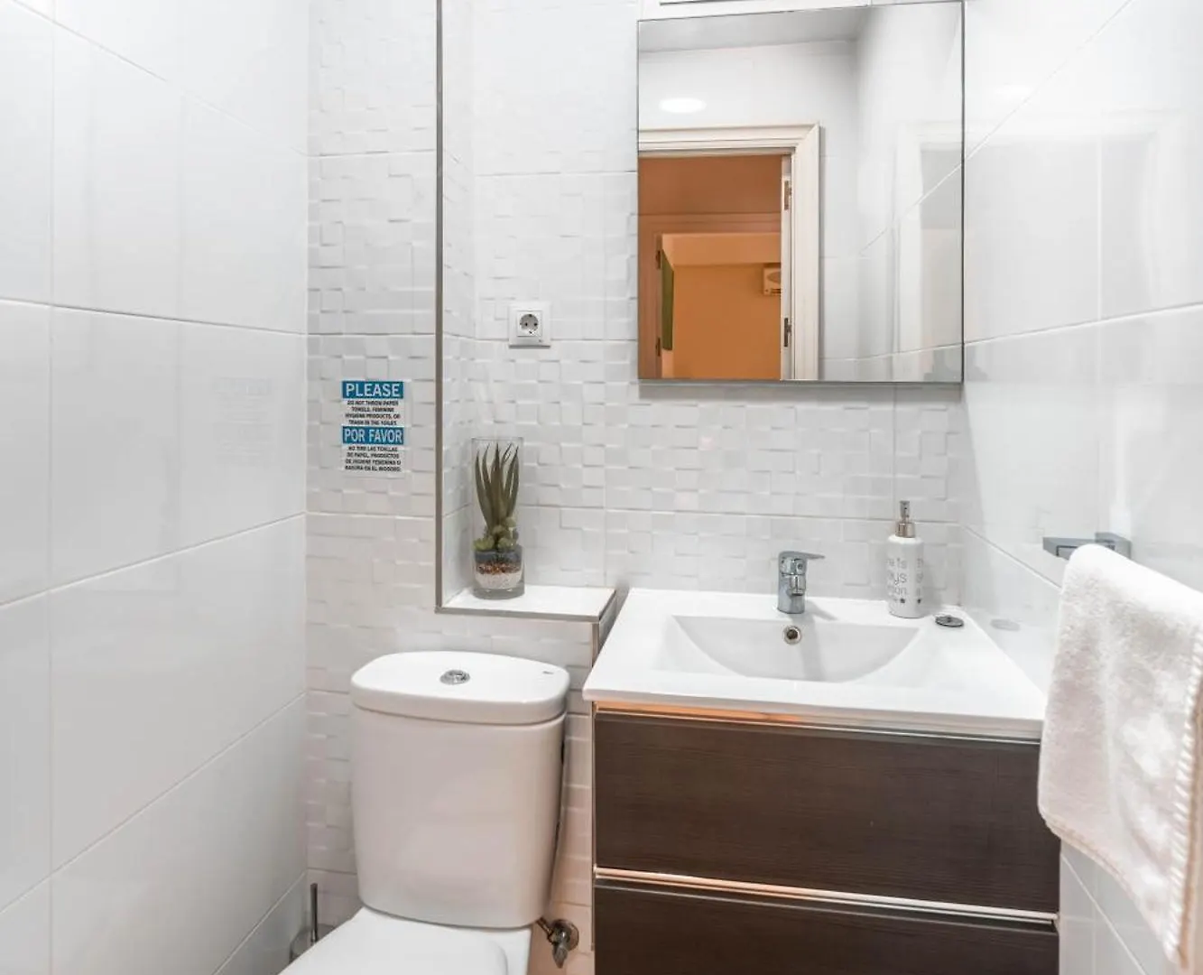 Gran Apartamento De 3 Habitaciones Junto A La Catedral Malaga
